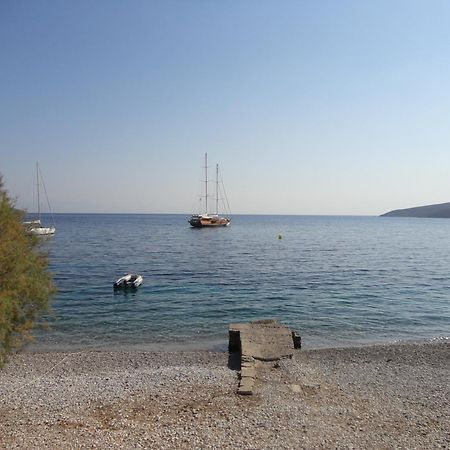 Pavlos Rooms Livadia  외부 사진