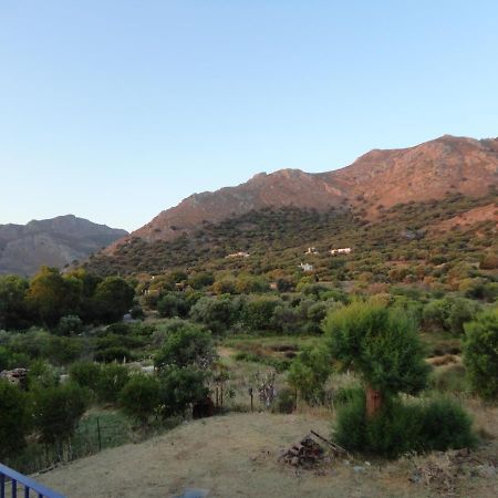 Pavlos Rooms Livadia  외부 사진
