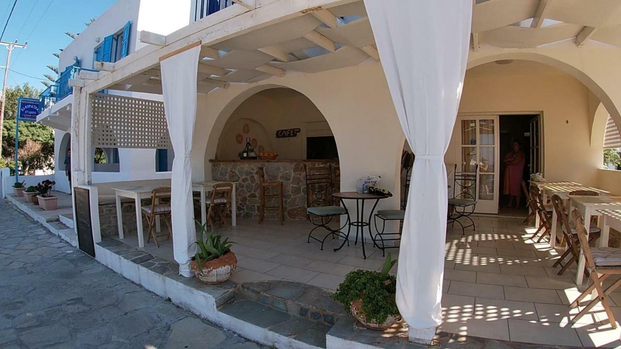 Pavlos Rooms Livadia  외부 사진
